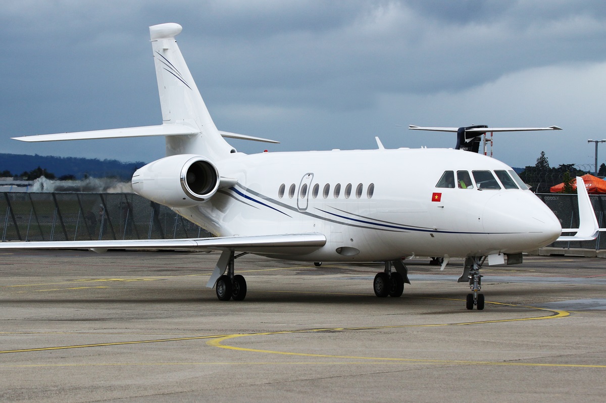 Falcon 2000S: Chuyên Cơ Di Chuyển Chiến Lược Trên Các Trục Bay Nội Địa