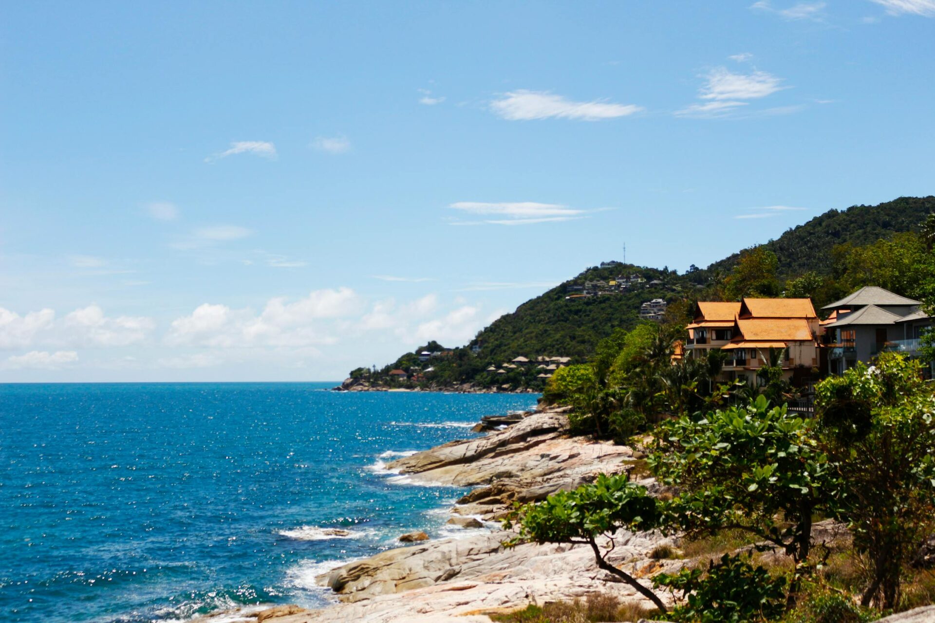 Ưu Đãi Bay Riêng Mùa Thu: Khám Phá Koh Samui và Phuket Với Chi Phí Tối Ưu